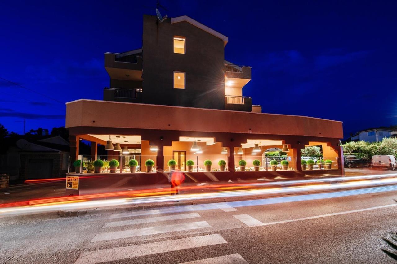 Hotel Terra Novalja Zewnętrze zdjęcie
