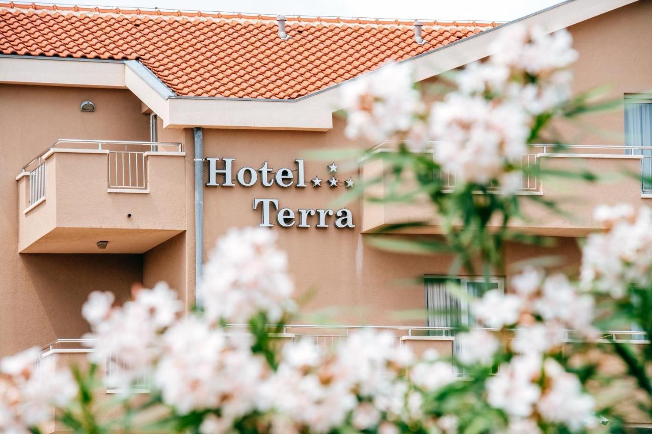 Hotel Terra Novalja Zewnętrze zdjęcie